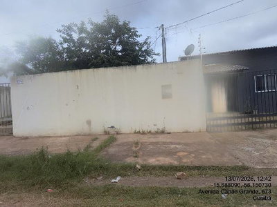 Casa com 2 Quartos e Garagem em Várzea Grande