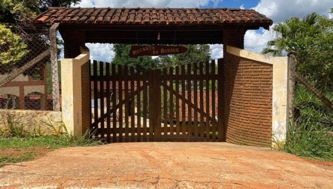 Casa com 5 quartos, 5 banheiros e 1 vaga de garagem