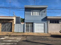 Casa térrea na Saúde com 1 dorm, 1 banheiro e 131m² construídos