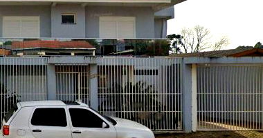 Casa aconchegante com 218 m² construídos, perfeita para famílias, ocupada