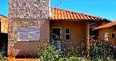 Casa com 2 quartos, 2 banheiros e 49.76m²