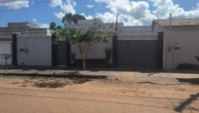 Casa Ocupada com 3 Quartos e 95 m² de Área Construída
