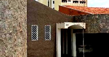 Casa Ocupada com 3 Quartos e 2 Banheiros em Fernandópolis