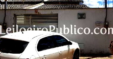 Casa com 2 quartos, 2 banheiros, varanda e 1 vaga, 98,72m² construída