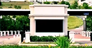 Terreno em Condomínio com 809,24m² - Desocupado