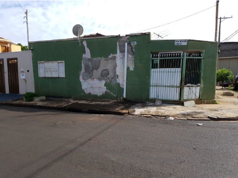 Casa com 2 construções em Ribeiro Preto/SP