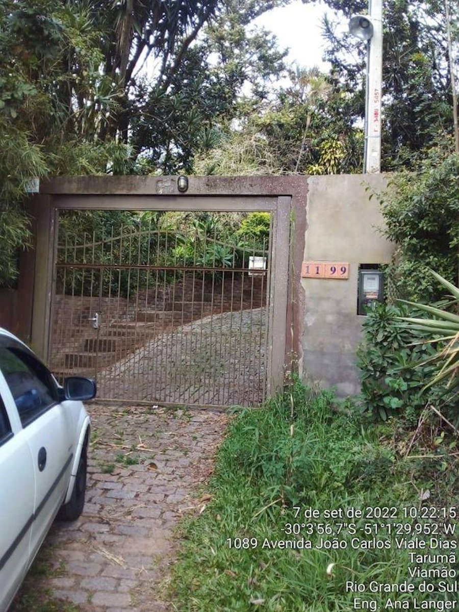Casa de alto padrão com 166m² em terreno de 2.293m² em Viamão/RS