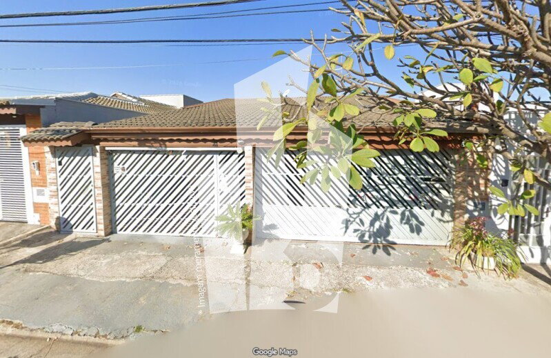 Terreno de 270 m² com direitos de nua propriedade