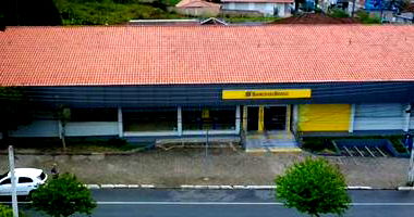 Prédio Comercial com Locação Simultânea em Araucária