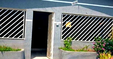 2 Casas em alvenaria com 250m² construídos, terreno 493m²