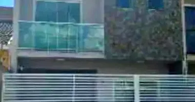 Casa em leilão com 163m² em Araucária/PR