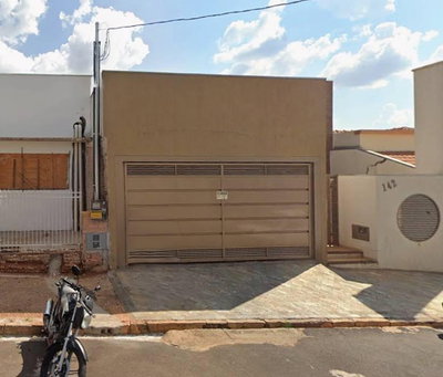 Casa em Tupã com 4 quartos e 3 banheiros