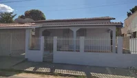 Casa ocupada com 5 quartos e 155 m² construídos
