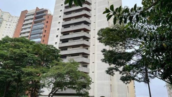 Apartamento Padrão com 4 Quartos e 4 Vagas em Morumbi, São Paulo