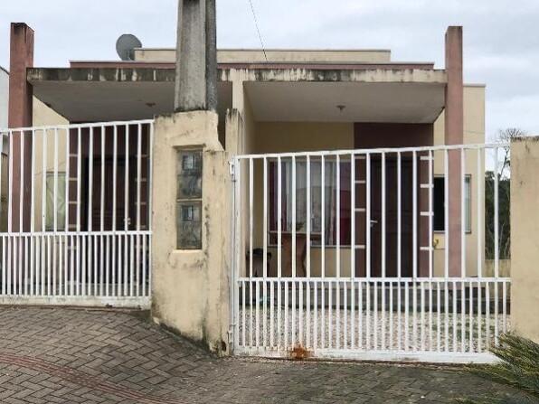 Casa com 2 quartos, 1 banheiro, 67,78m² área privativa, 1 vaga