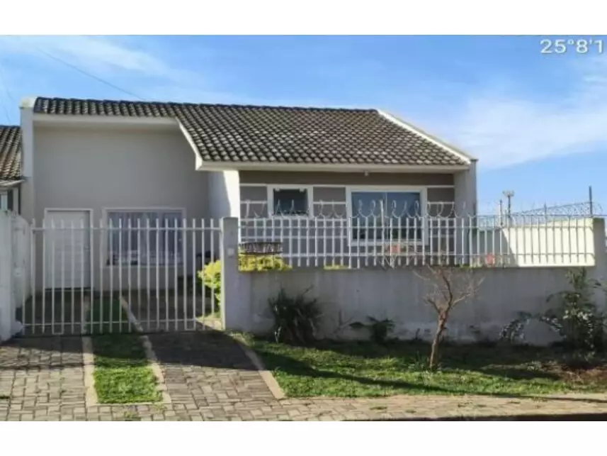 Casa em leilão com 2 quartos e 1 banheiro