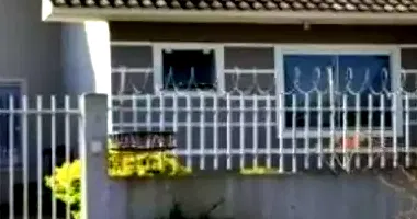 Casa em leilão com 2 quartos e 1 banheiro