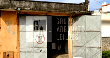 Terreno comercial com galpão de 263,49m², área construída igual ao terreno