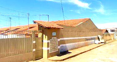 Casa com 2 Quartos e Varanda em Valparaíso de Goiás