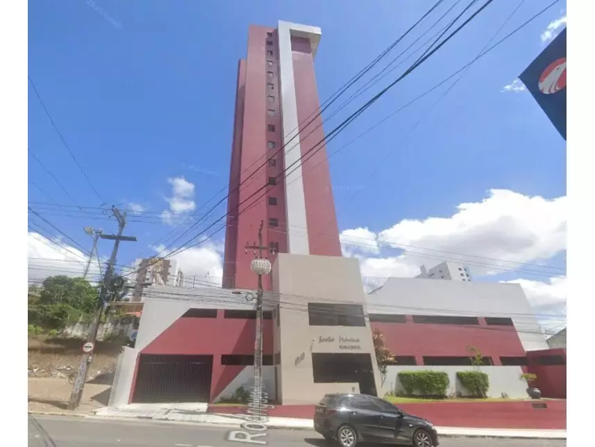 Apartamento em Leilão com 2 Quartos e 2 Vagas