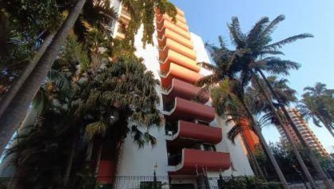 Apartamento com 3 quartos, 296 m² e 3 vagas de garagem