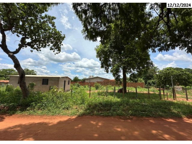 Chácara com 2 quartos, 50m² construída, terreno 2700m²