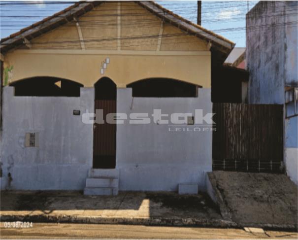 Casa com 4 dormitórios e ótima localização em Itatinga/SP