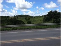 Gleba de Terras com 110.183,20m² em Candeias/BA