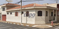 Casa com 5 cômodos e garagem em Mogi Mirim/SP