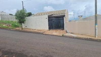 Casa Ocupada 77m² com 130m² de Terreno - Oportunidade em Arapongas