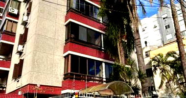 Apartamento 2 Dormitórios com Box no Bairro Partenon