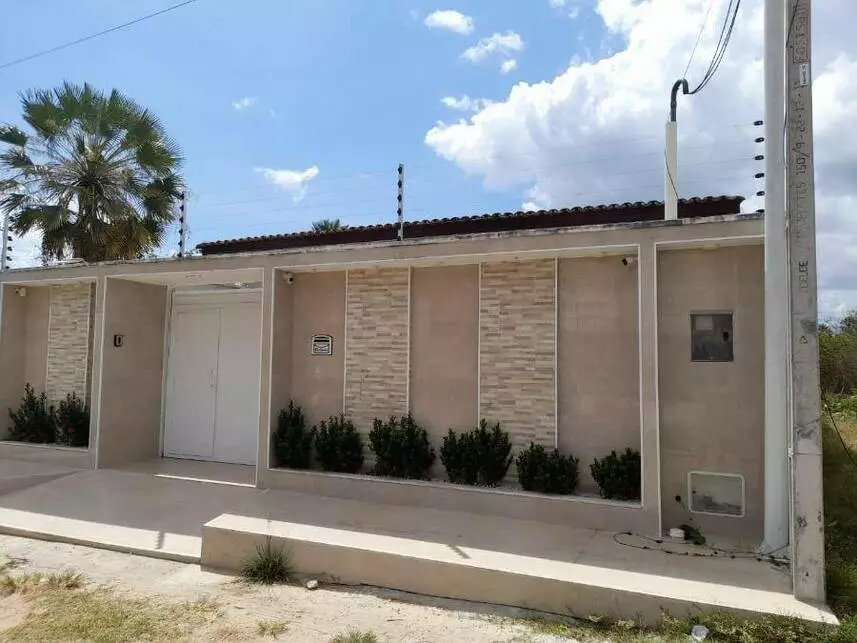 Casa com 250m² de terreno e 176m² construída, ocupada