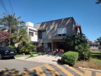 Casa Residencial com 266m² em Alphaville