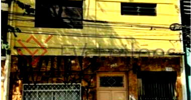 Metade ideal de residência com 107m² úteis e área total, ocupada