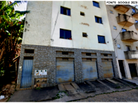 Prédio com 3 apartamentos e garagem em Conselheiro Lafaiete/MG