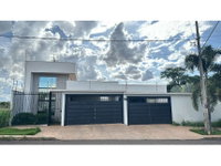 Casa de alto padrão com 203m² em Maringá/PR - Leilão Santander