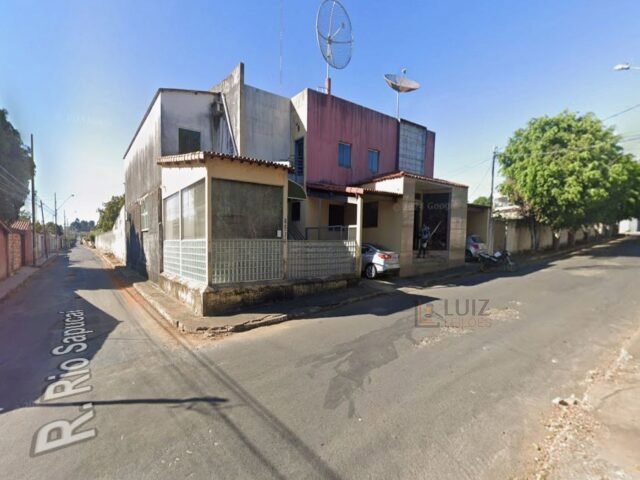 Terreno com Prédio Comercial de 10.990m² para Investidores