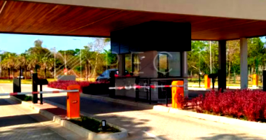 Terreno em Loteamento Fechado com 275m² em Eusébio/CE