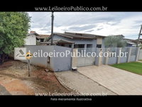 Casa com 130m² de área construída em lote de 312m²