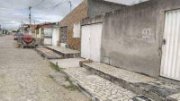 Casa Ocupada com 2 Quartos e 1 Vaga em Jacobina - BA