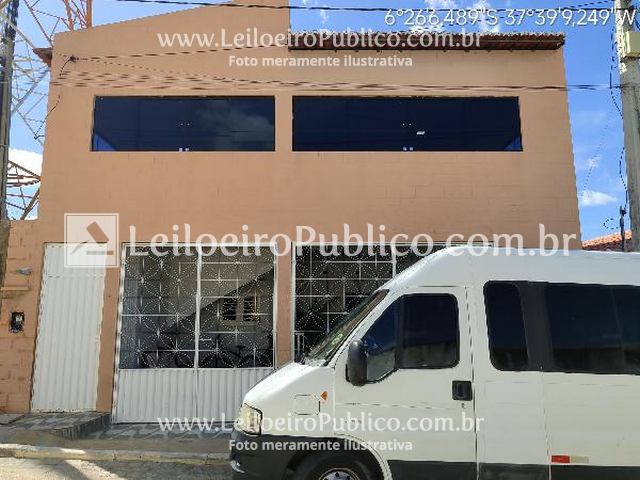 Casa com 4 quartos, 2 banheiros, 1 vaga e 277,72m² construída