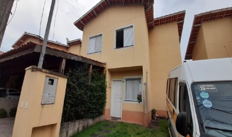 Casa assobradada com 59m², 1 vaga de garagem, ocupada