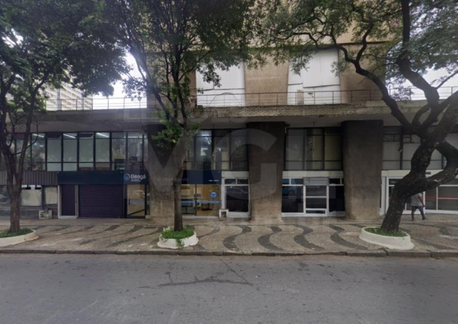 Loja comercial com 1 banheiro, 61.87m², desocupada