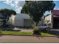 Prédio Comercial com 300m² de Terreno