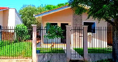 Casa com 2 Quartos e Área Privativa em Prudentópolis