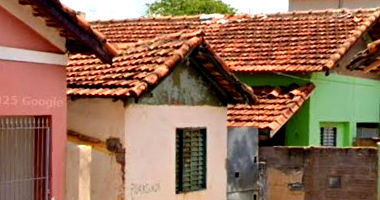 Prédio com 4 cômodos em Vargem Grande do Sul/SP