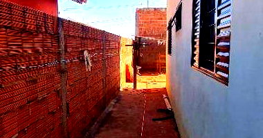 Casa com 2 quartos, 1 banheiro, 48m² construída, ocupada