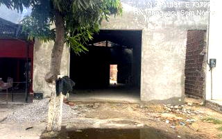 Casa Padrão com 1 Vaga de Garagem em Ipanguau