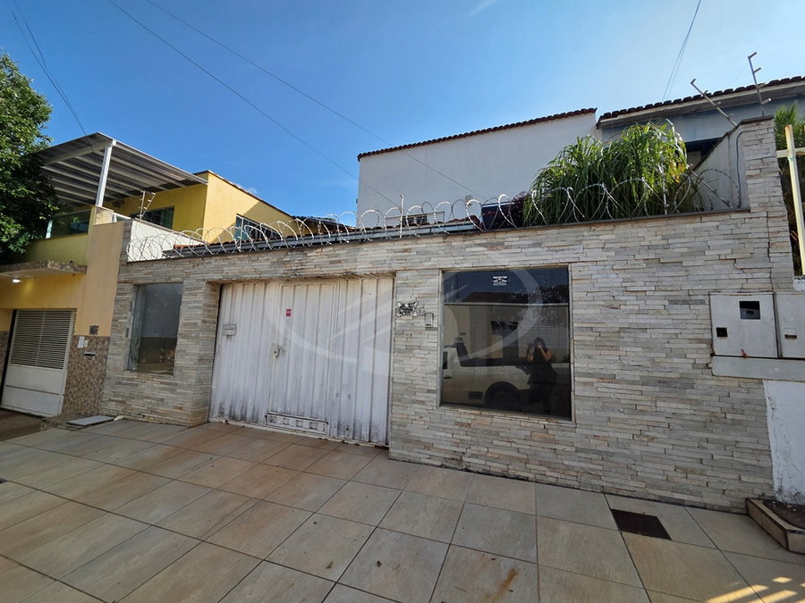 Sobrado com 230m² e Lazer Completo em Cristalina/GO