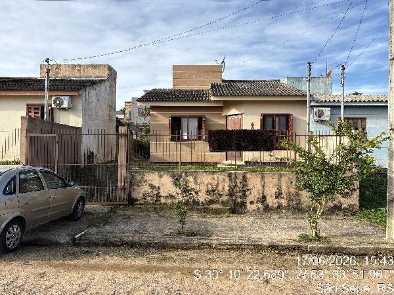 Casa com 1 Quarto e Vaga no Centro de São Sepé